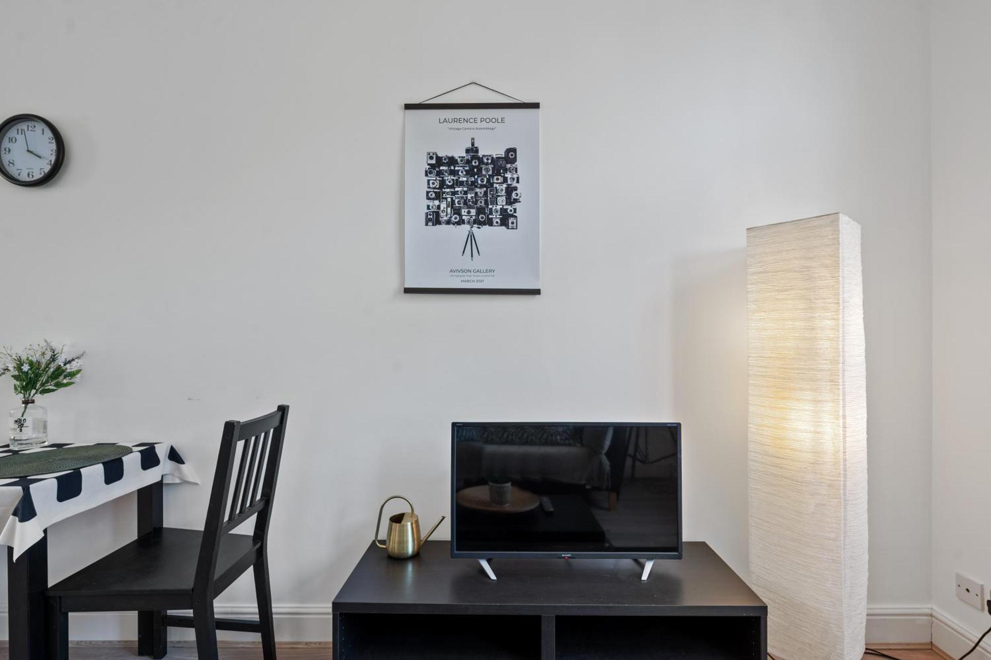 Апартаменты One-Bed Flat, Kensington, Bank Payment To The Host Within 24H From The Reservation Лондон Экстерьер фото